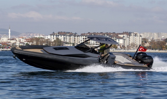 Dört Adet 12m Yuka RIB Aynı Anda Yapım Aşamasında Dört Adet 12m Yuka RIB Aynı Anda Yapım Aşamasında