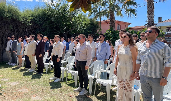 DÖDER Genel Kurulu'nda Emirhan Kurt 26. Dönem için Başkan Oldu DÖDER Genel Kurulu'nda Emirhan Kurt 26. Dönem için Başkan Oldu