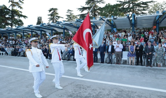 İTÜ Denizcilik Fakültesi 2022-23 Mezunlarını Verdi
