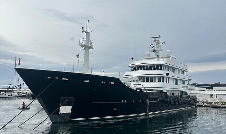Mengi Yay'ın Reviva Refit'i 60 metrelik Grand Rusalina'nın Kışlama ve Bakımını Gerçekleştirdi Mengi Yay'ın Reviva Refit'i 60 metrelik Grand Rusalina'nın Kışlama ve Bakımını Gerçekleştirdi