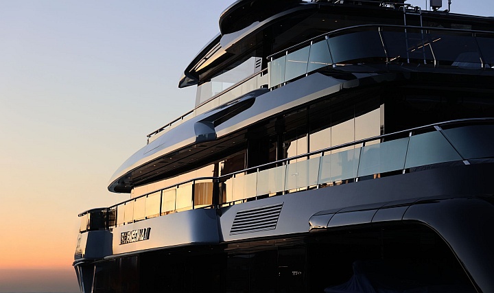 Mengi Yay Serenissima II'yi Teslim Etti