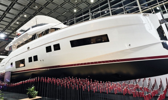 Sirena Marina Boot Düsseldorf'da Sirena 64, Euphoria 54 ve Azure 41 Modelleri ile Gövde Gösterisi Yaptı
