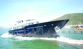 Aegean Yacht’ın refit ettiği Indigo denizde Aegean Yacht’ın refit ettiği Indigo denizde