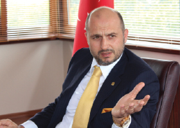 Türkiye Gemi İnşa Sanayicileri Birliği Yönetim Kurulu Başkanı Murat Kıran: "Türk Yat İnşa Sanayine İlginin Artarak Devam Edeceğini Öngörüyoruz" Türkiye Gemi İnşa Sanayicileri Birliği Yönetim Kurulu Başkanı Murat Kıran: "Türk Yat İnşa Sanayine İlginin Artarak Devam Edeceğini Öngörüyoruz"