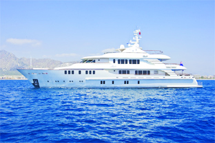 CMB Yachts Mystic ile motaryattaki çizgisini sürdürüyor CMB Yachts Mystic ile motaryattaki çizgisini sürdürüyor